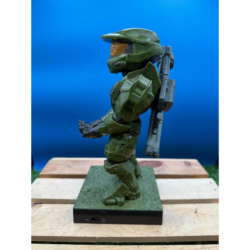 Halo Infinite Master Chief Cable Controller/Phone Holder by Exquisite - Picture 4 of 9